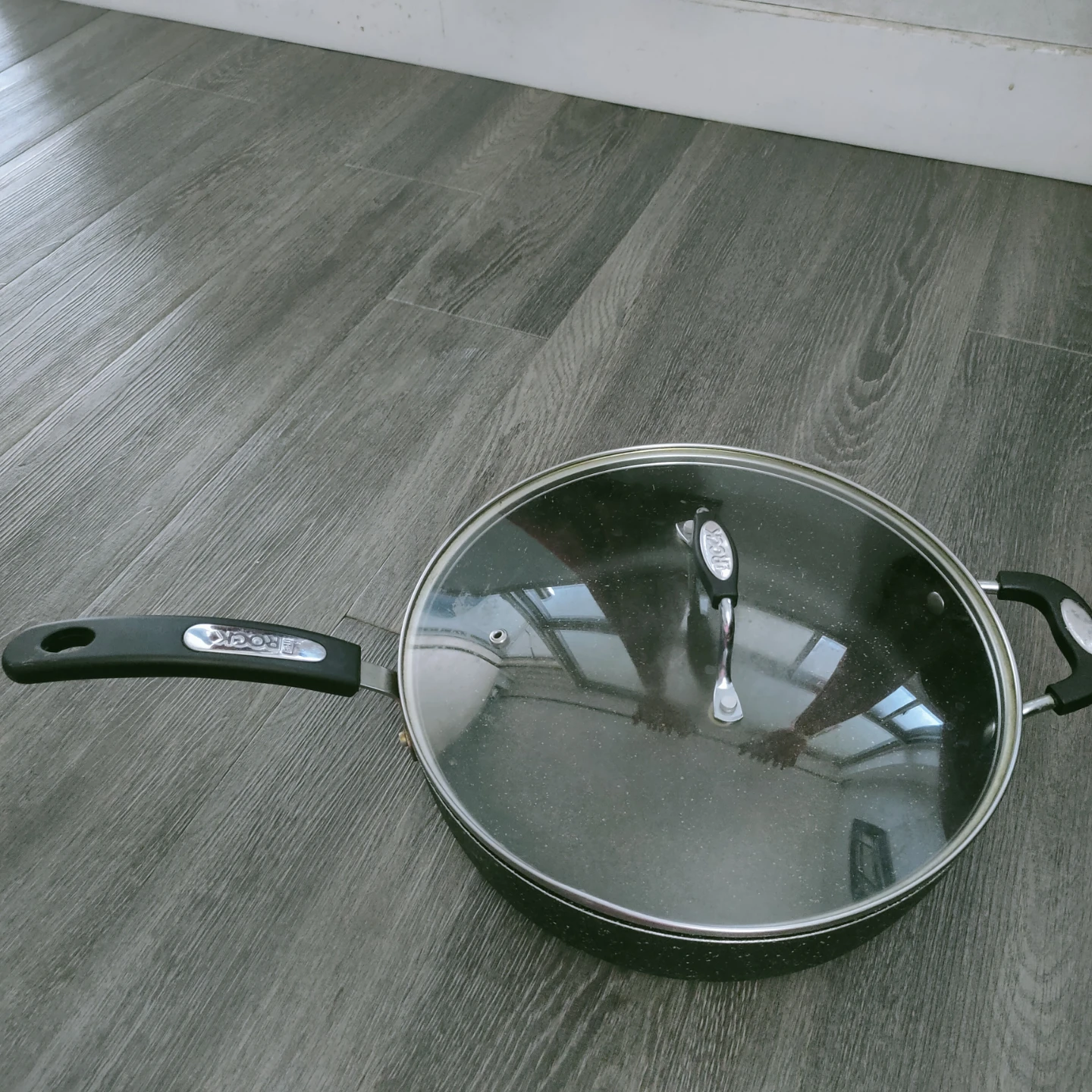 Rock 30cm Frying Pan with Lid