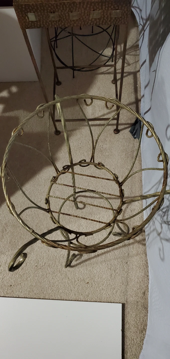 Vintage Metal Plant Stand - photo 2