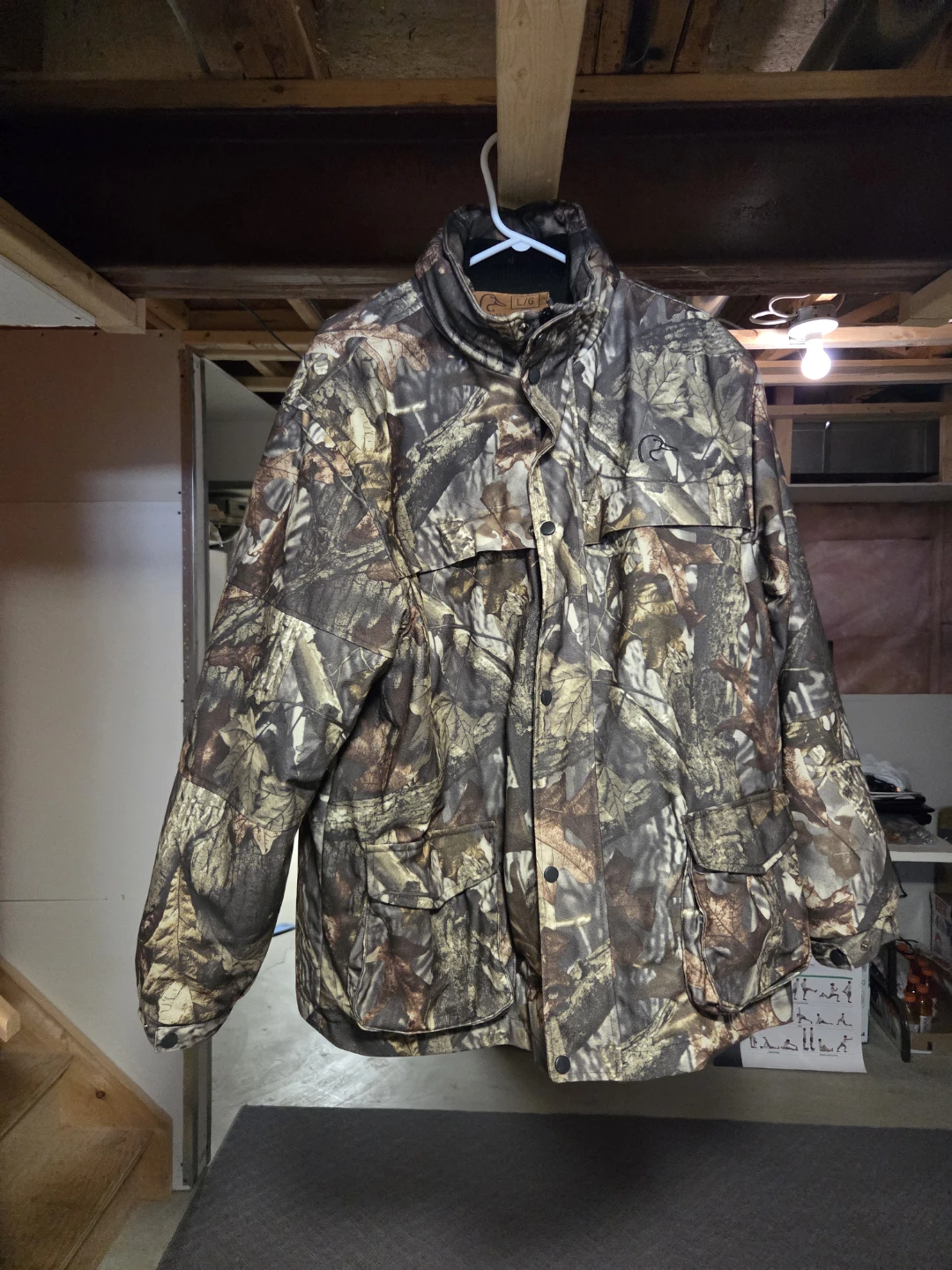 Men's camo hunting jacket
