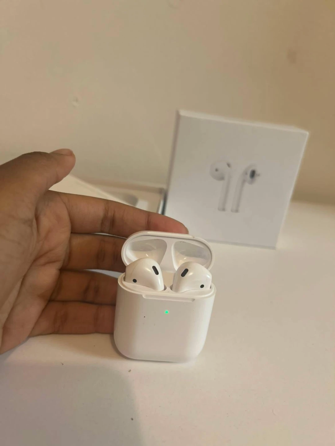 2nd gen airpods - photo 4