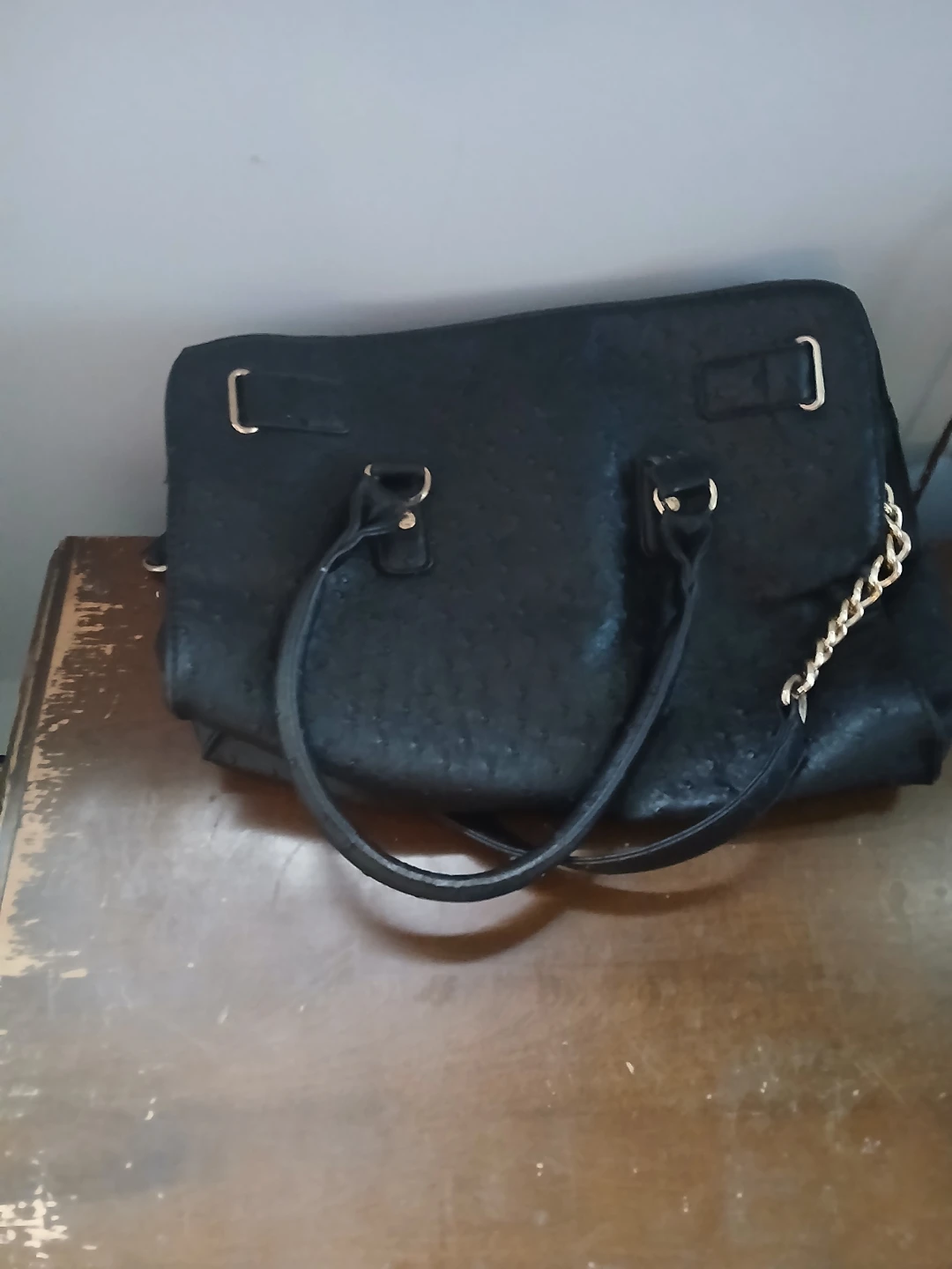 Michael Kors Black Ostrich Embossed Handbag - photo 4