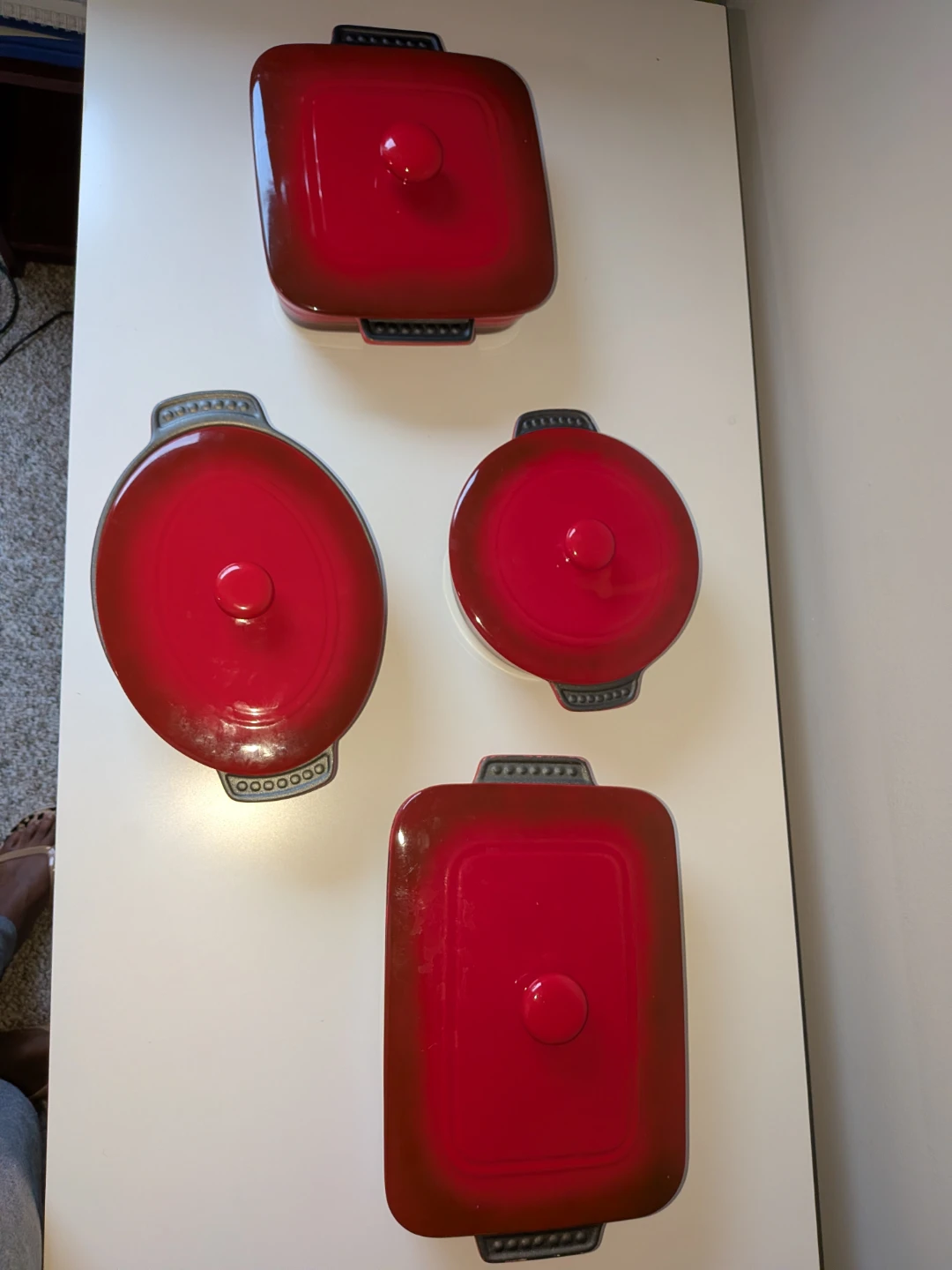 Red Enameled Cast‑Iron Cookware Set (4‑Piece) - photo 3