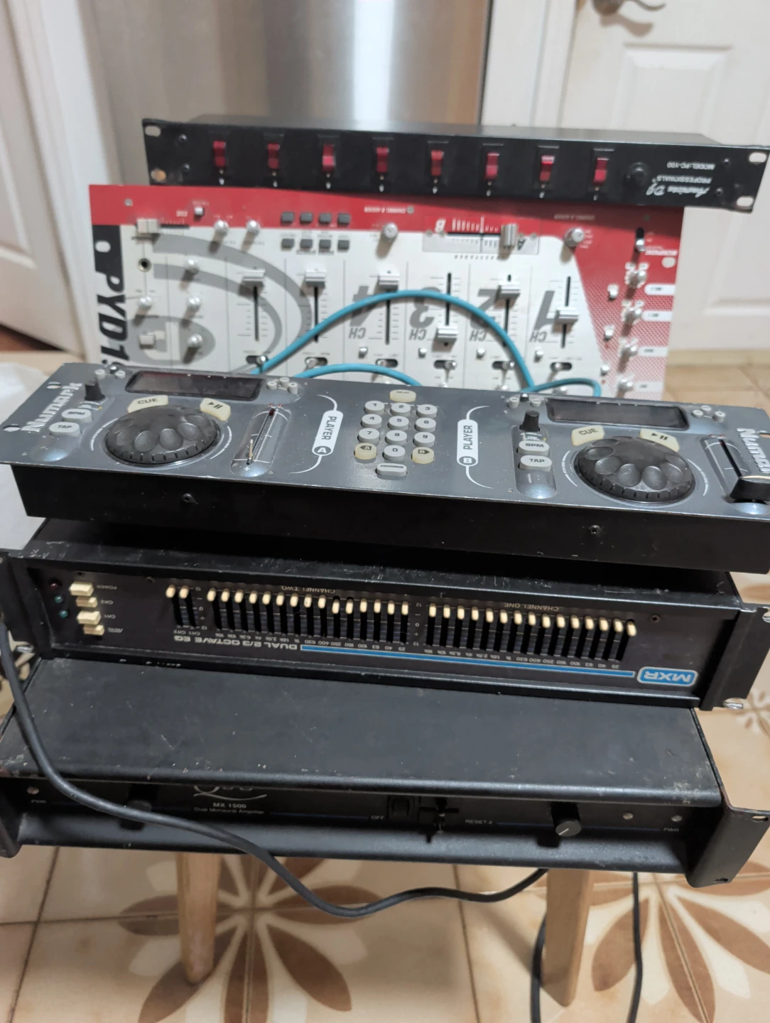 Numark PYD1940 DJ Mixer & Controllers with MXR EQ