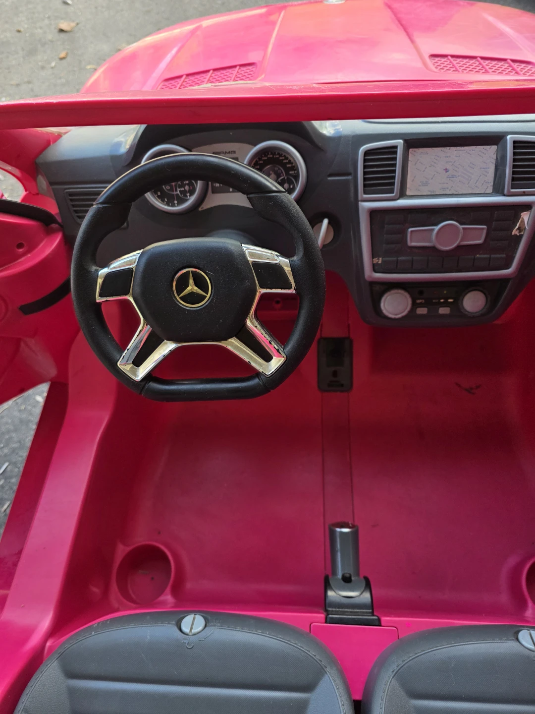 Pink Mercedes-Benz ML63 Ride-On Car - photo 3