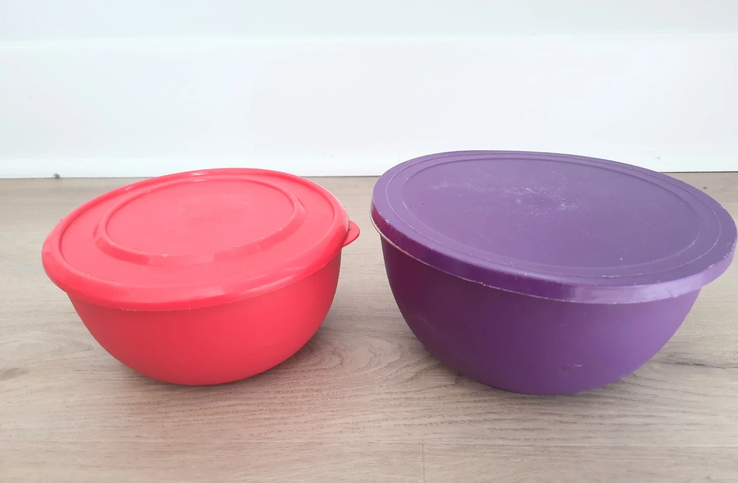 Set of 2 Stainless Steel Mixing Bowls with Lids