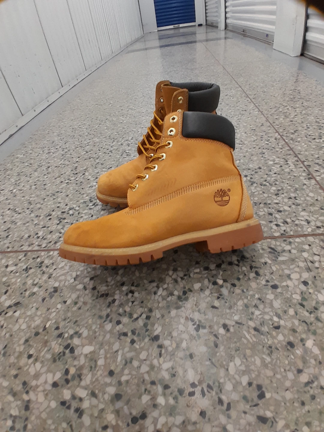 Timberland Classic 6" Premium Waterproof Boots Men's Size 9 - photo 5