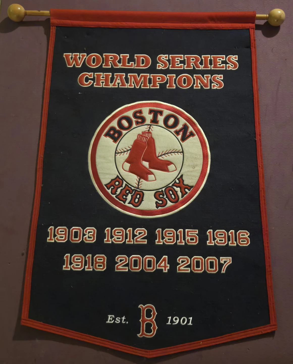 Boston Red Sox MLB Dynasty Embroideed Wool Banner.  EUC.