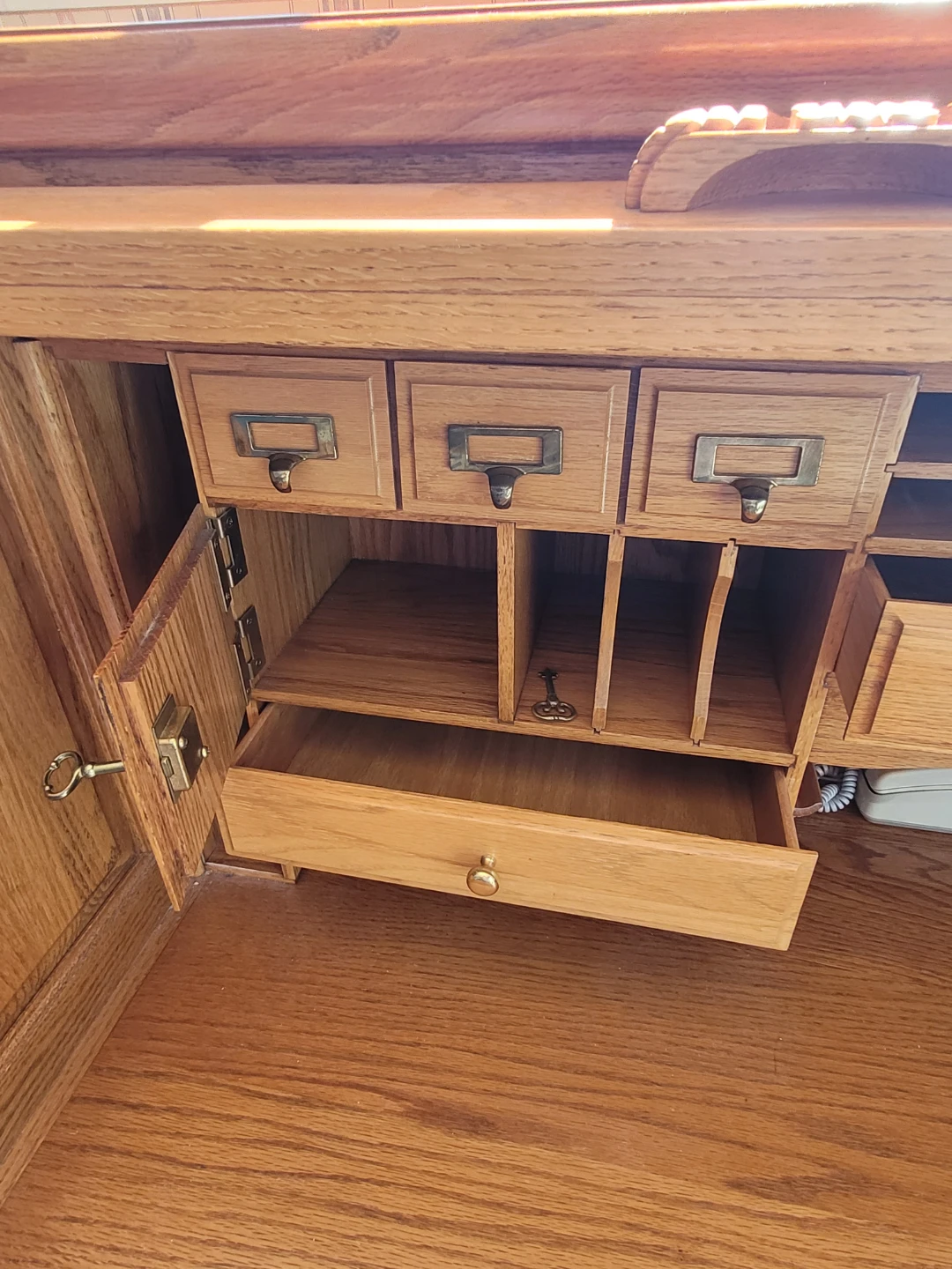 Oak Roll Top Desk with Multiple Drawers - photo 3