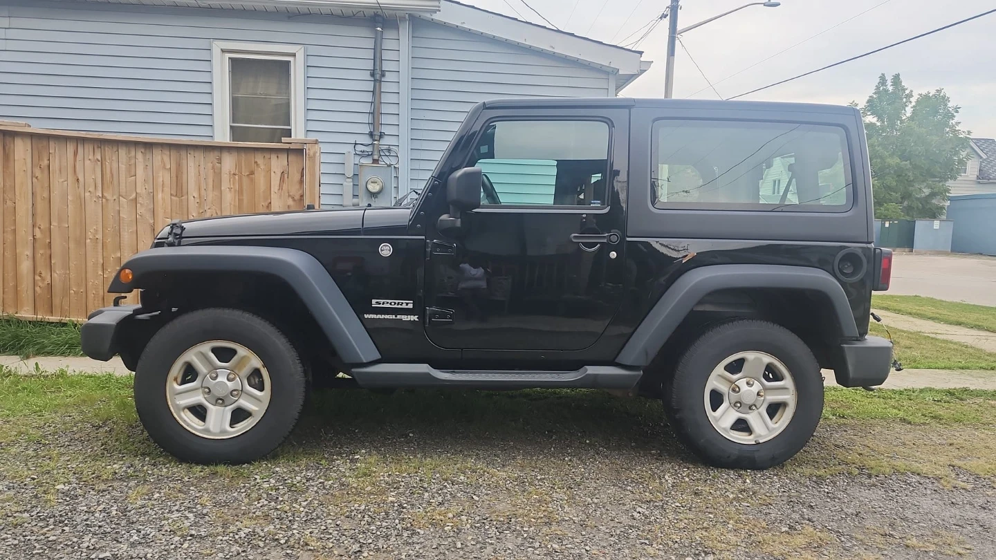 SELLING MY BLACK JEEP WRANGLER JK SPORT 2018 - photo 4