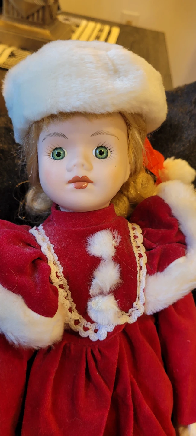 Christmas Doll with Skates - photo 2