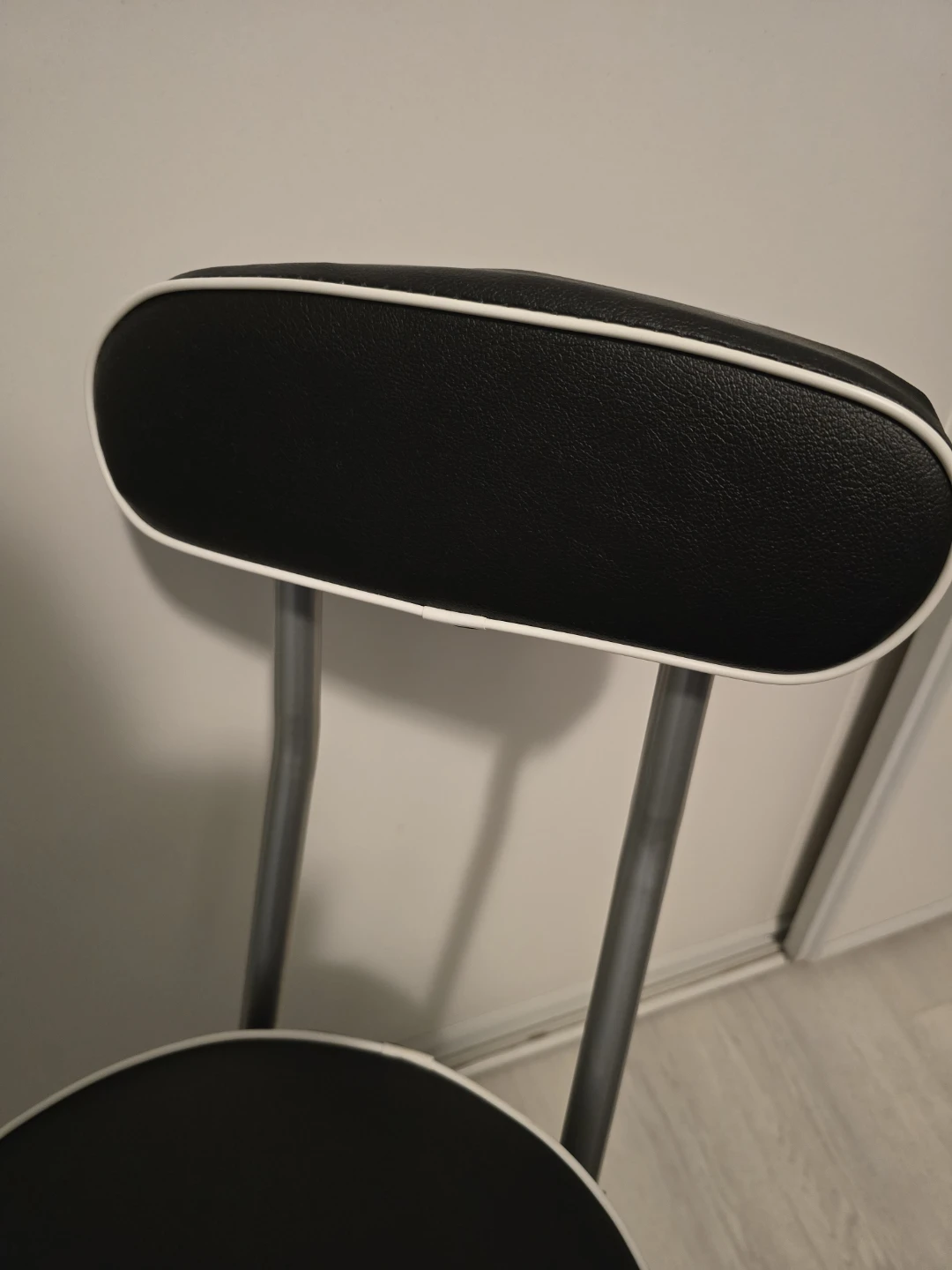 Black Folding Stool with Backrest - photo 3