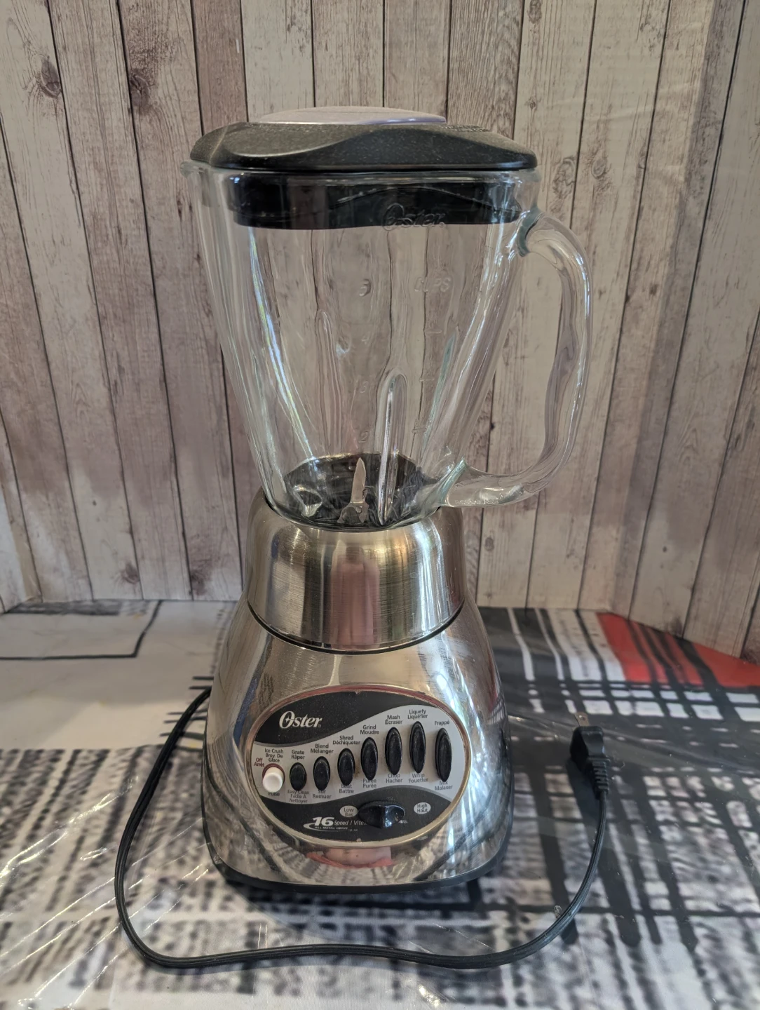 Oster 16-Speed Stainless Steel Countertop Blender