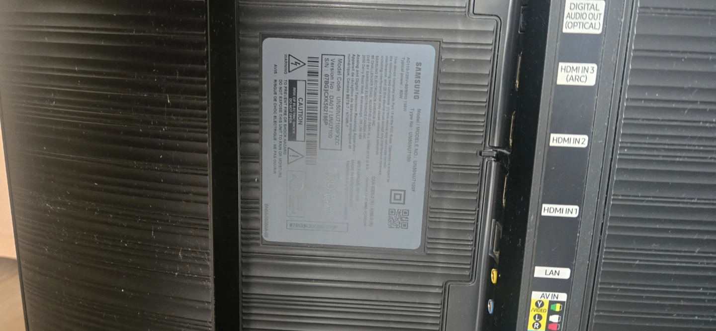 Samsung 55 inch Smart TV - Free ( for parts or repair) - photo 2