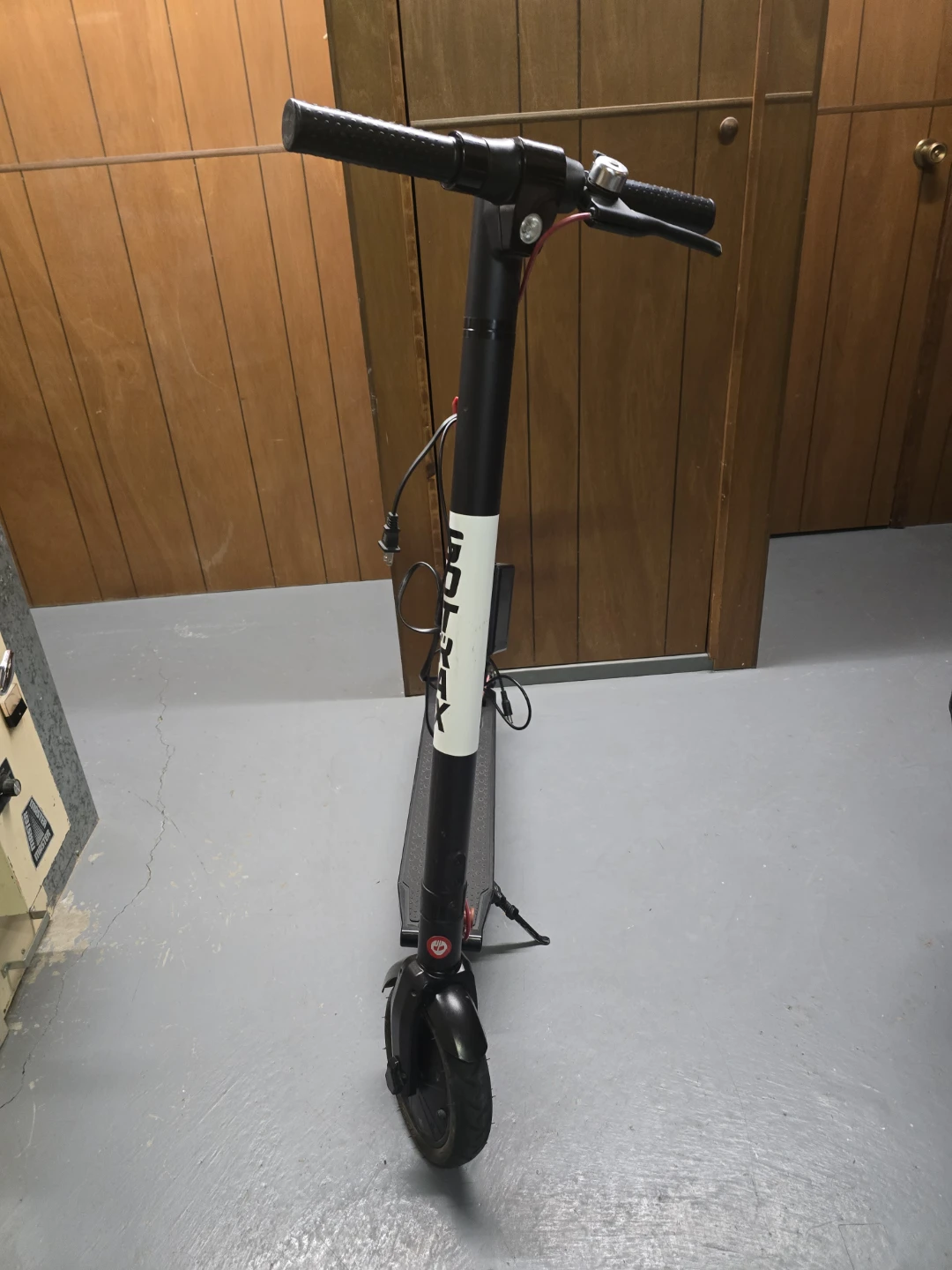 Gotrax GXL V2 Electric Scooter - photo 2