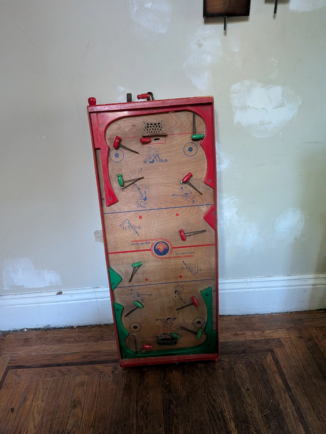 Munro Games Ltd. Hockey Board Game