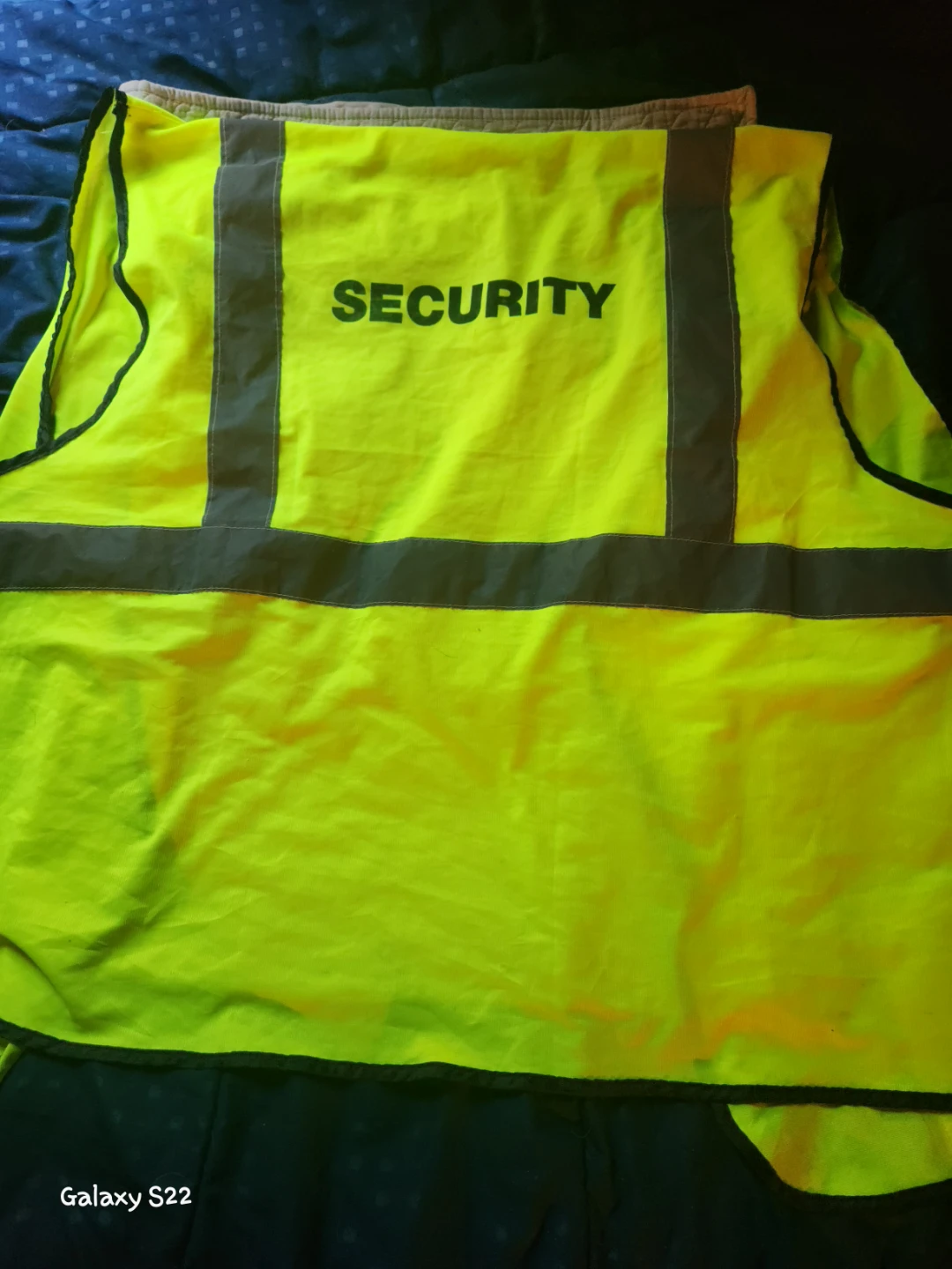 Two high-visibility safety vests. - photo 5