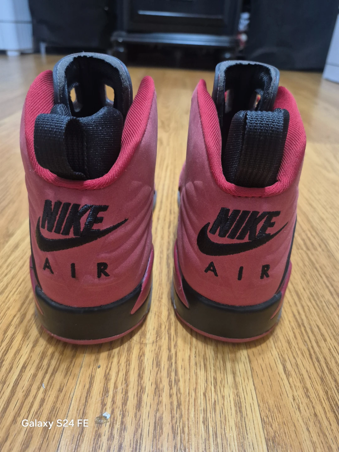 Air Jordan 6 Retro Red Suede Sneakers - photo 3