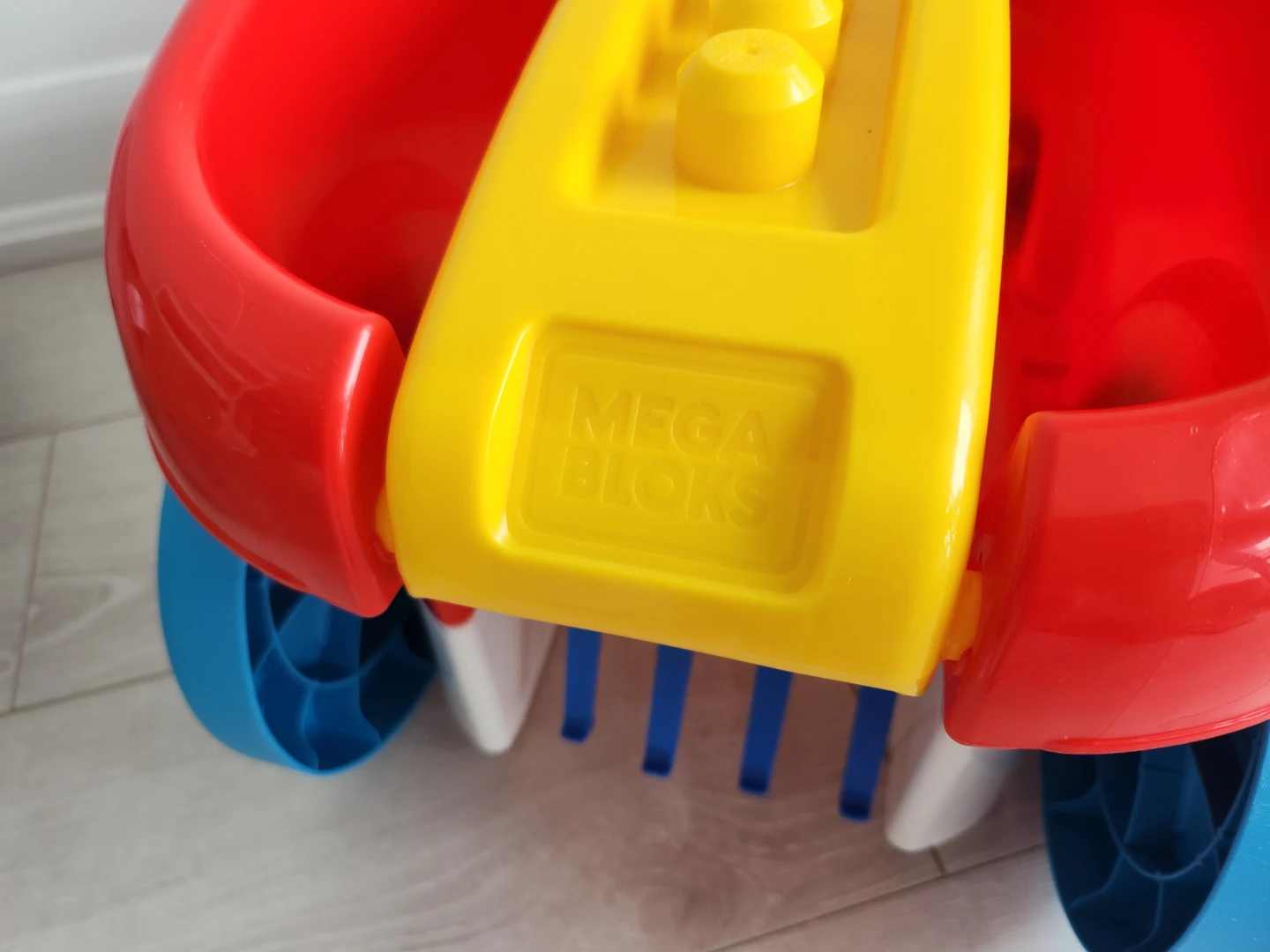 (💫All for $10!!) Mega Bloks wagon, Dancing cactus, Pop-up toy - photo 2