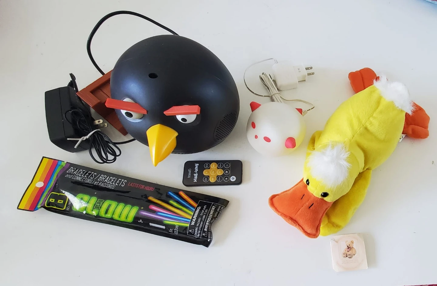 Angry Birds Bomb Speaker Dock with Accessories