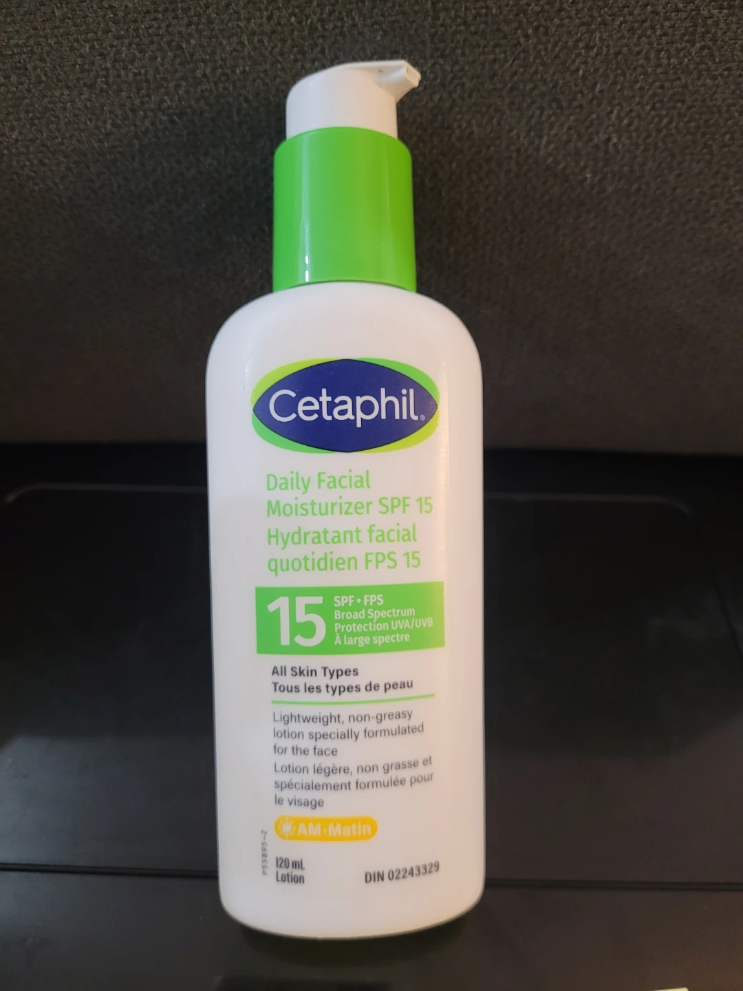 Cetaphil Daily Facial Moisturizer SPF 15
