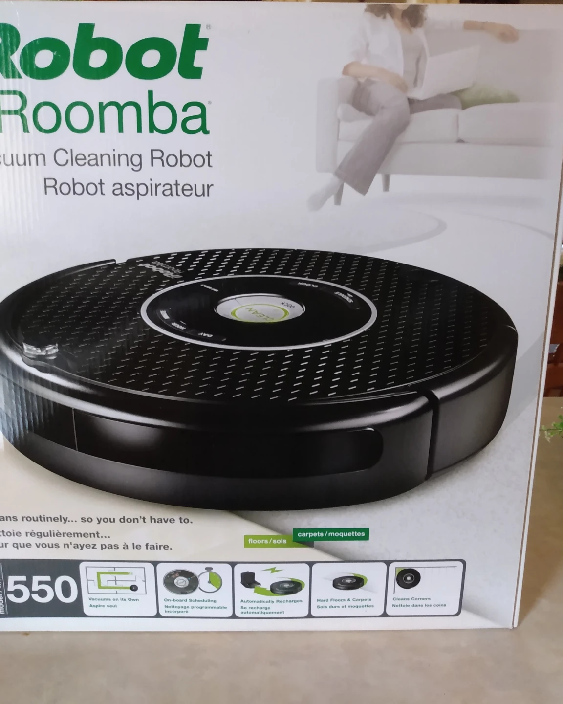 (New ) Robot Roomba 550 Vacuum Cleaning Robot