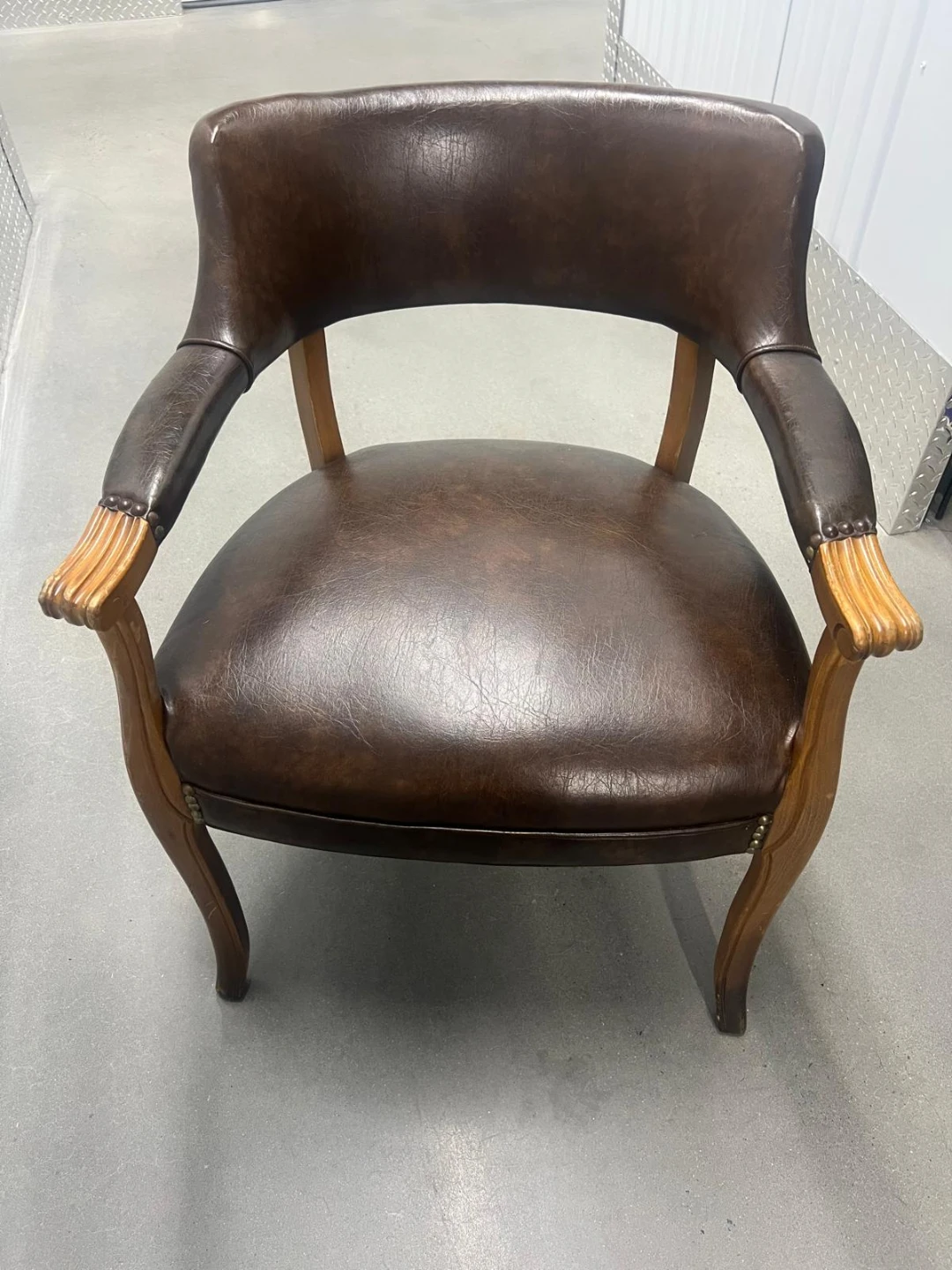 Brown Leather Armchair - photo 3