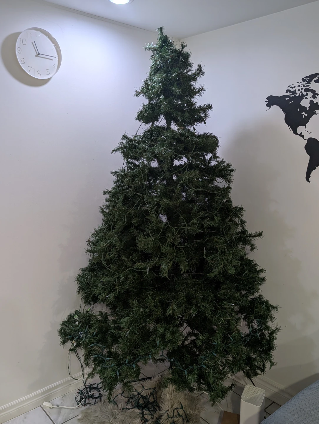 Large Christmas Tree – Base & Storage Box Included - photo 4