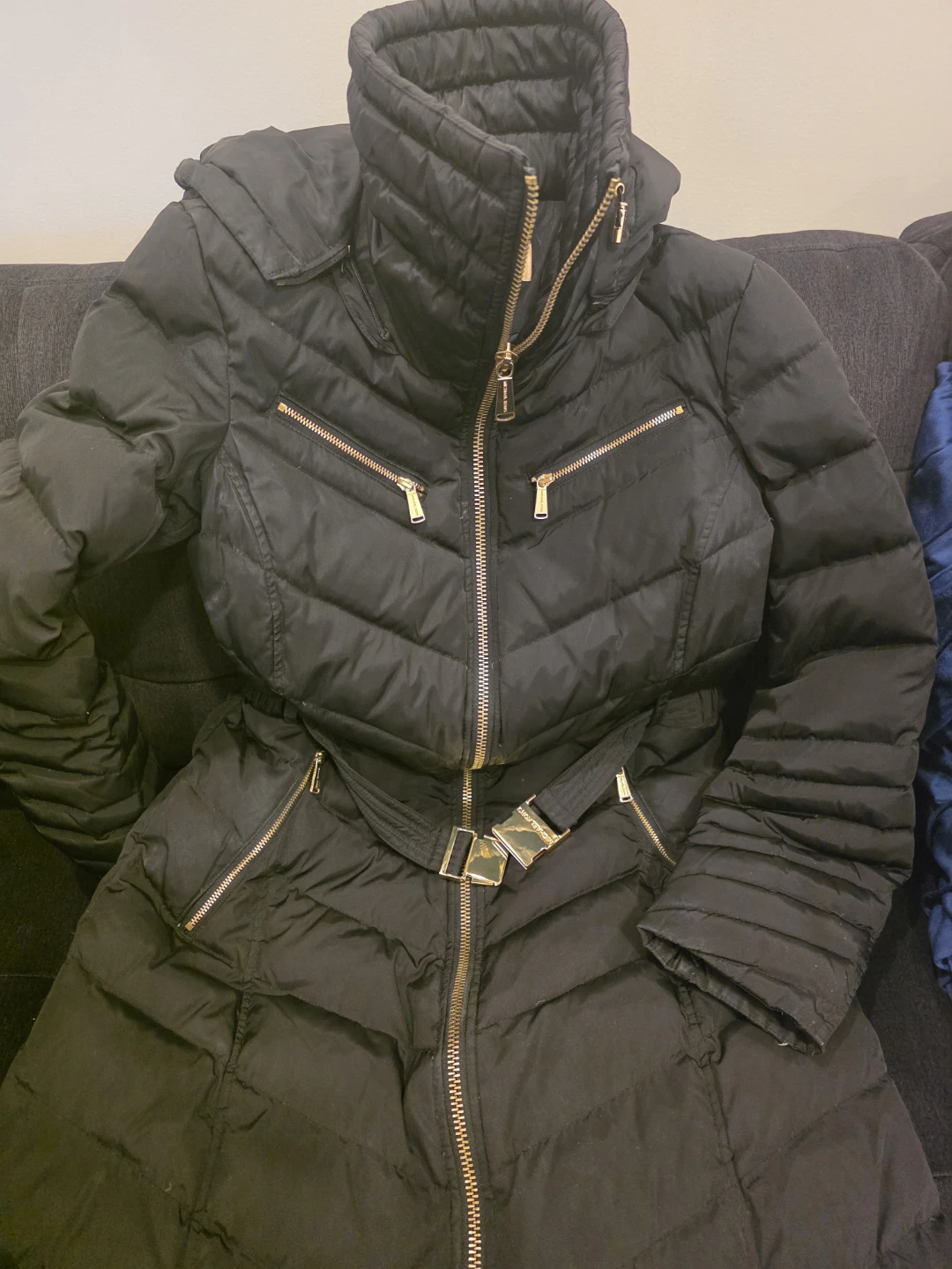Michael Kors Long Winter Coat with Gold Buckle Size S - photo 3