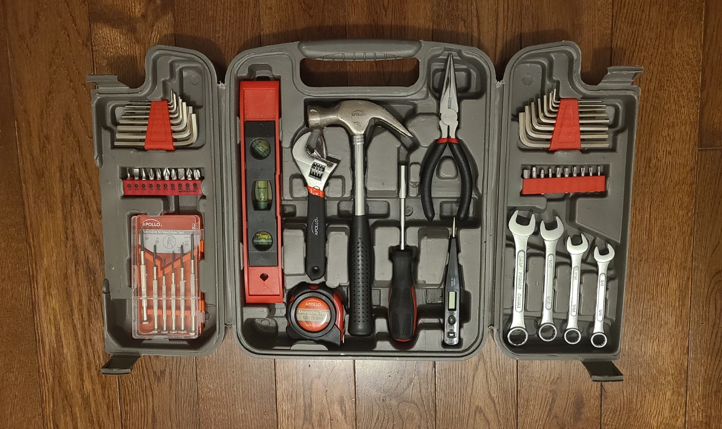 Moving sale - Apollo 75-Piece Tool Set with Case