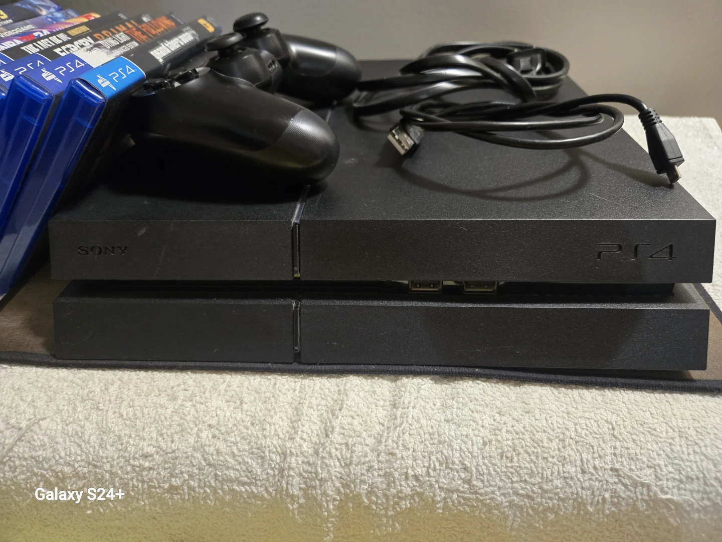 PS4 - photo 2