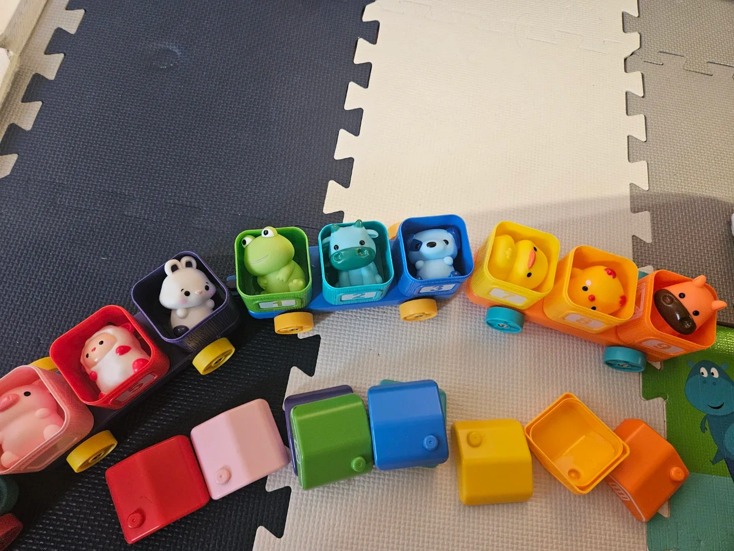 Baby Toy Train Set with Animal Figures - photo 3