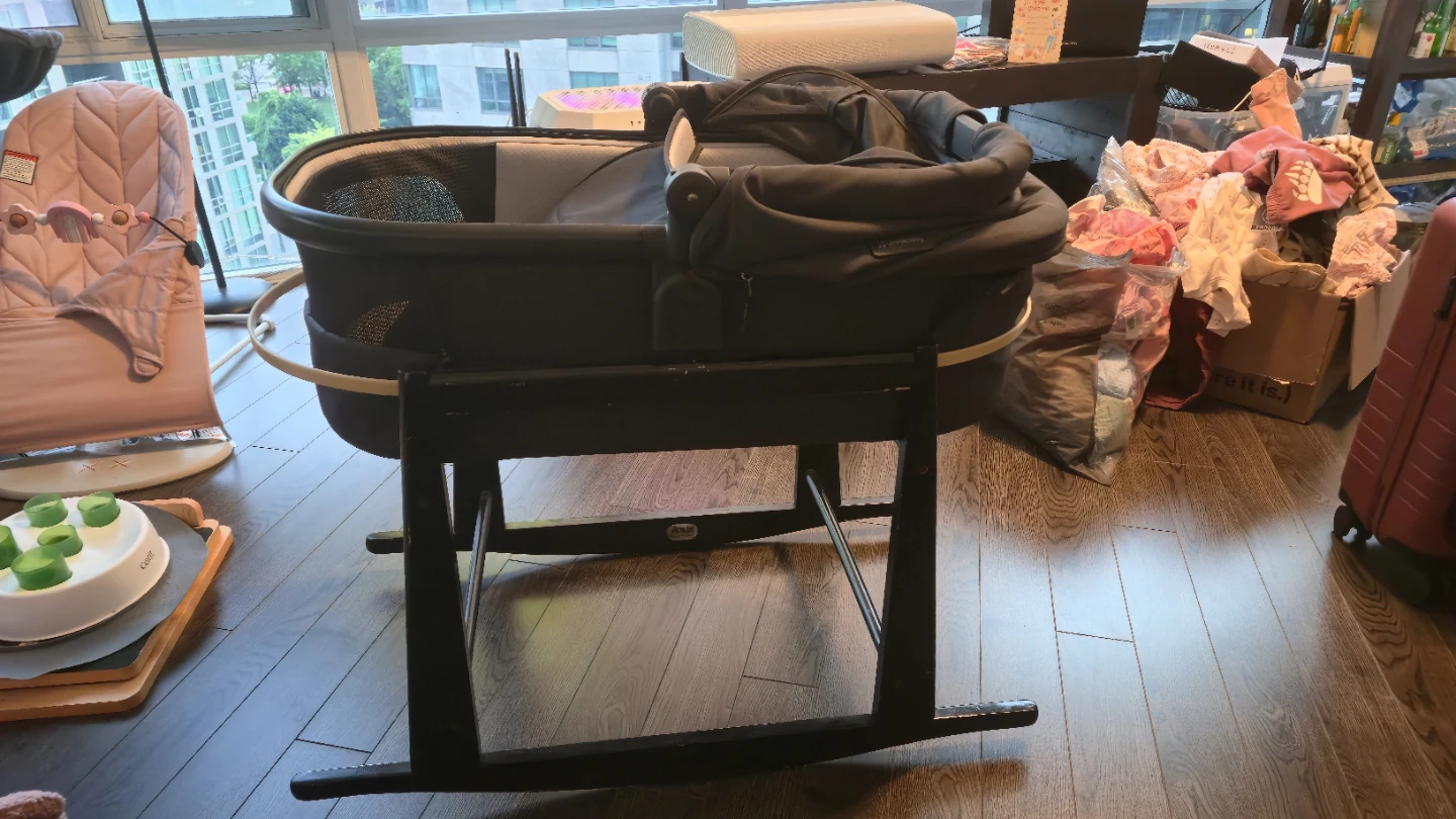 Uppababy bassinet v3 with jolly jumper rocker - photo 5