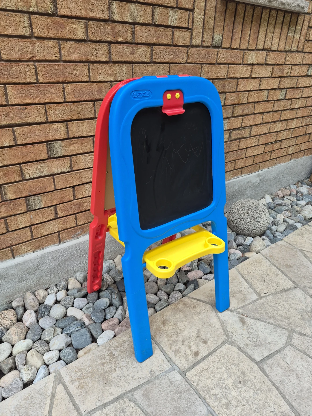 Crayola Easel with Chalkboard and Dry Erase Board