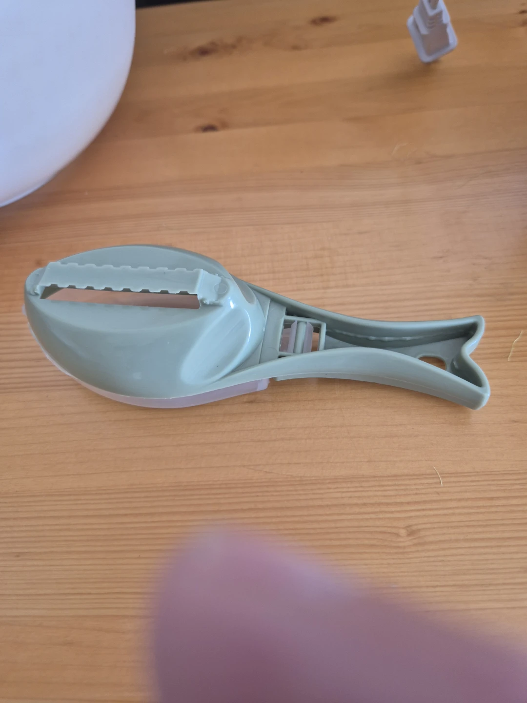 Fish Scaler Tool with Cover - photo 2