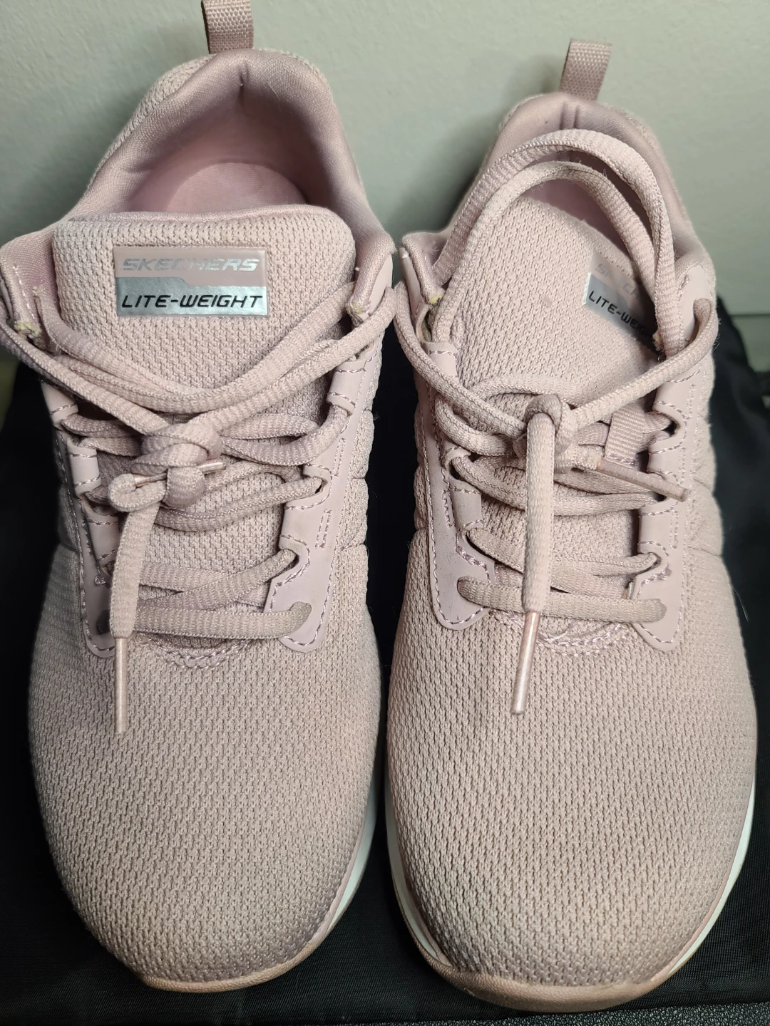 Skechers Lite-Weight Pink Sneakers - photo 2