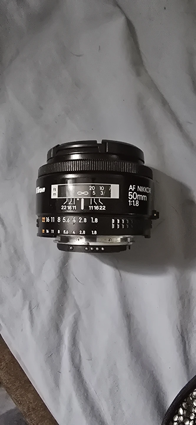 Nikon AF Nikkor 50mm f/1.8 Camera Lens