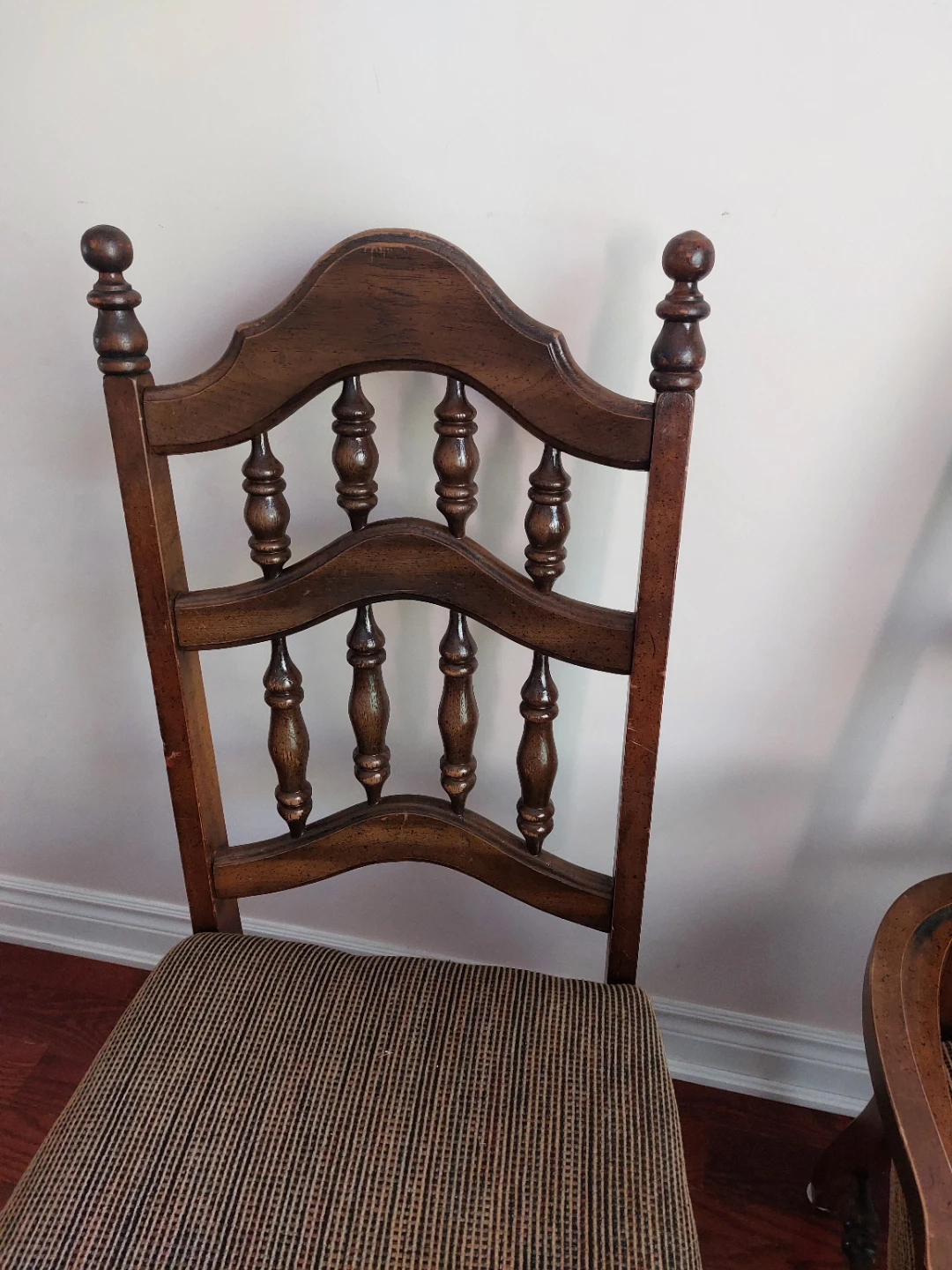 Wooden Dining Chairs (Set of 2) , Antique style. Real wood. - photo 2