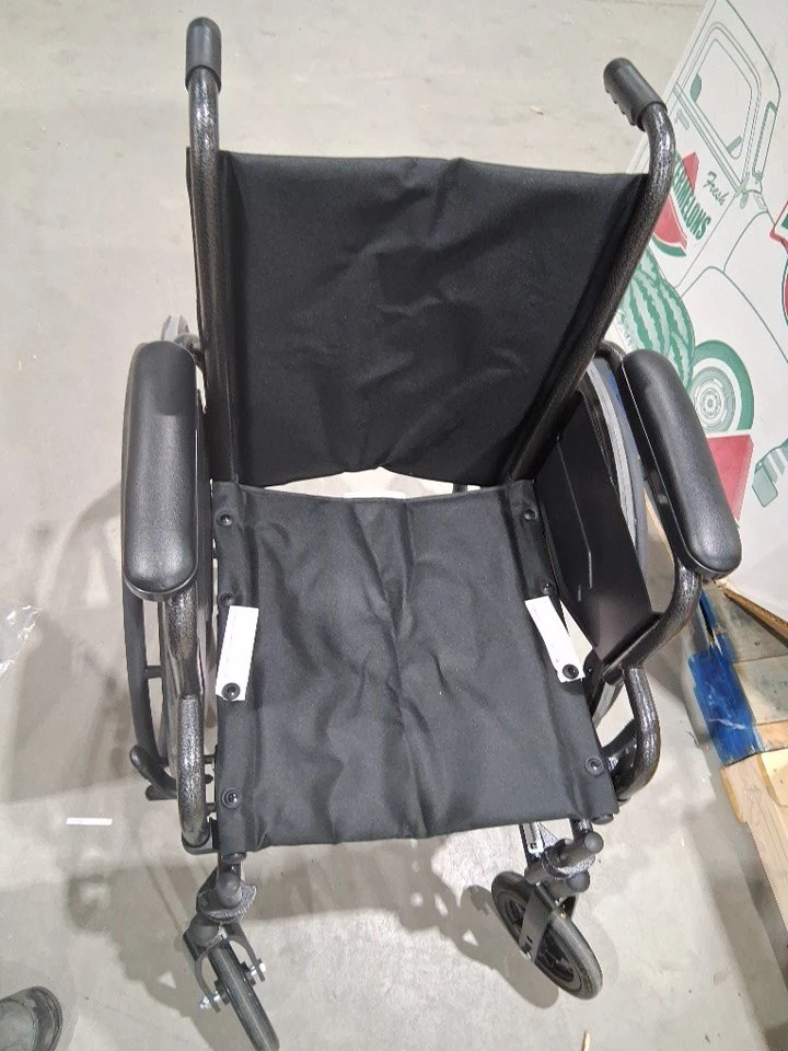Medline Wheelchair- 16 inch seat - photo 3