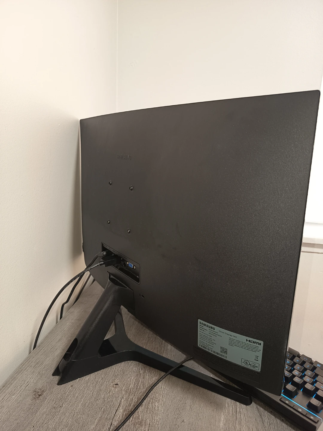 Samsung 27" FHD 100Hz 4ms Curved  Gaming Monitor - photo 2