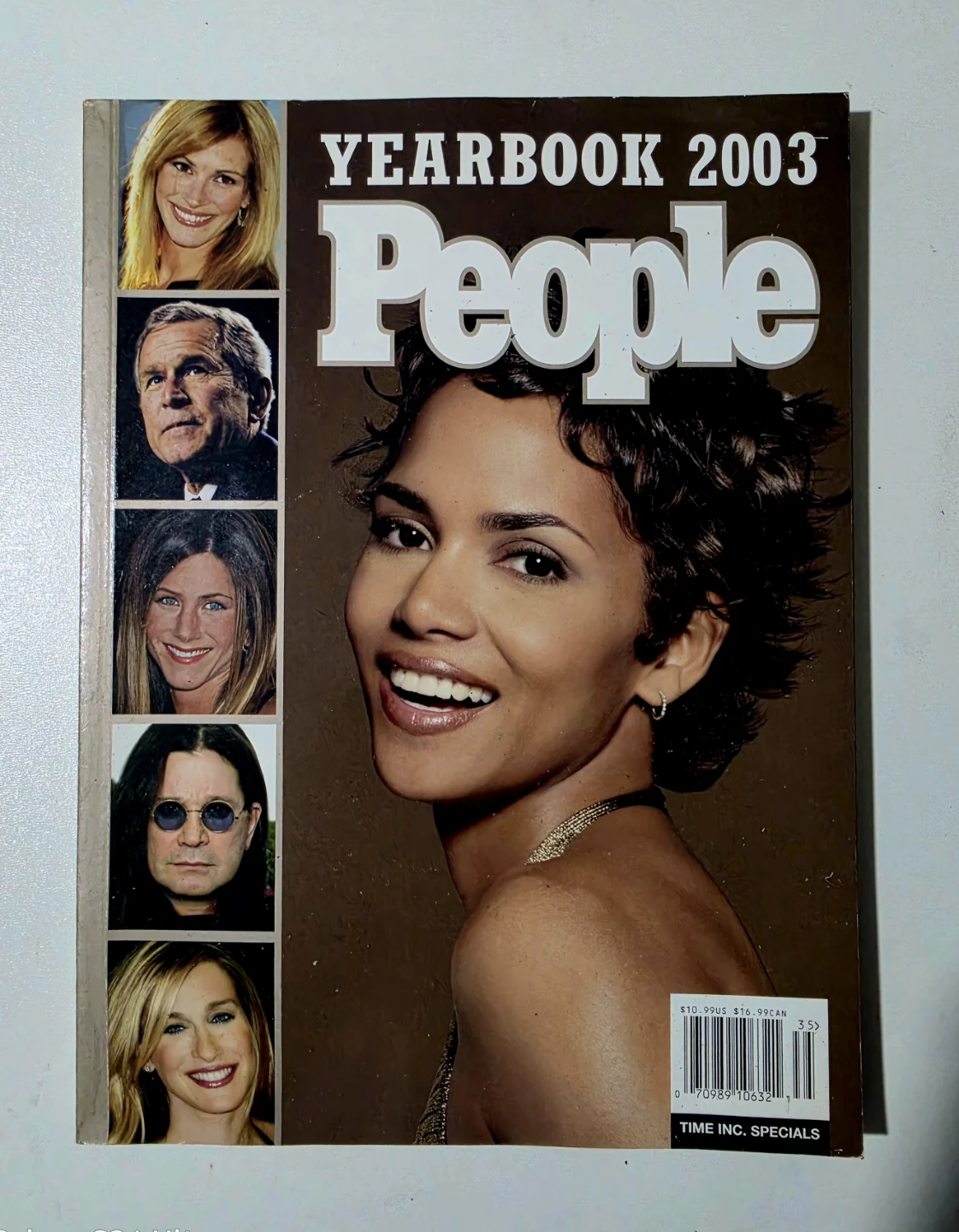 PeoplePeople Yearbook 2003 144 Pages Collectible