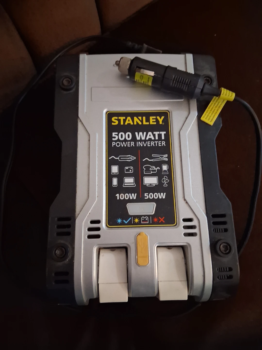 Stanley 500 Watt Power Inverter - photo 2