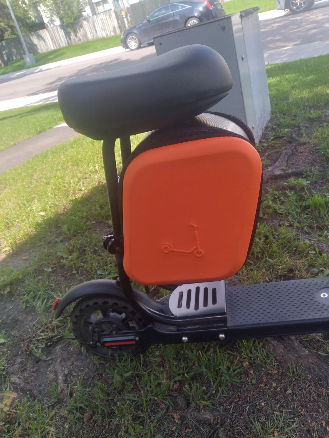 Riuiio Electric Scooter with Seat and Charger - photo 3