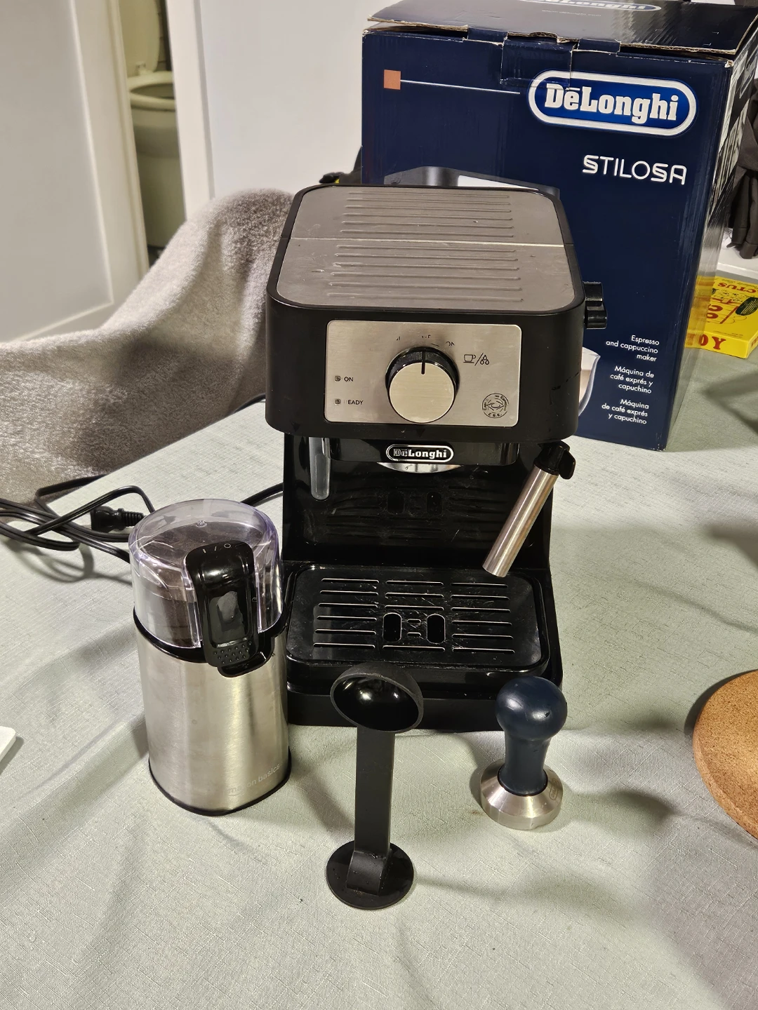 DeLonghi Espresso Machine w/ Amazon Basics Grinder