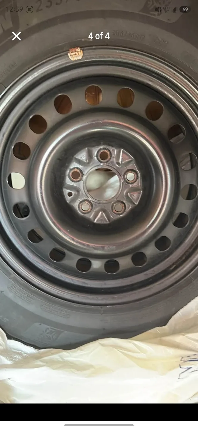 Michelin X-Ice Snow Tires with 17" Steel Rims - photo 4