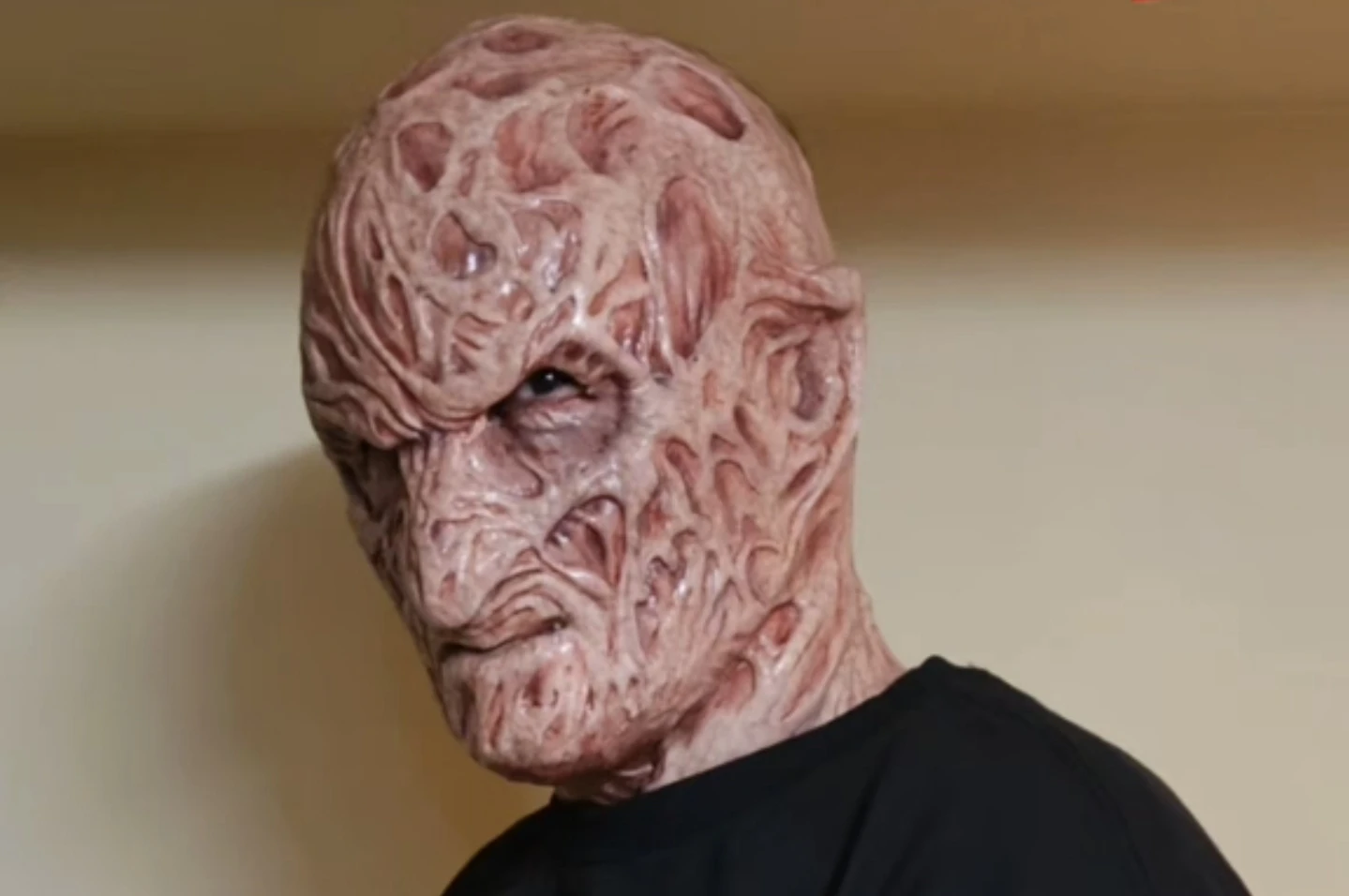 Silicone Freddy Krueger Mask and hand by Darkride - photo 3
