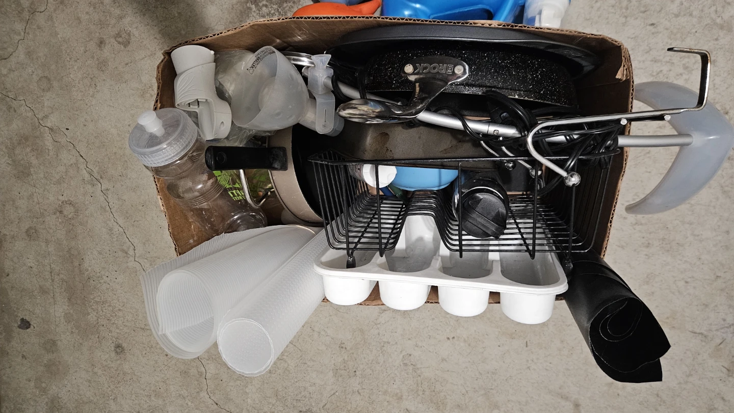 Free household items - photo 2