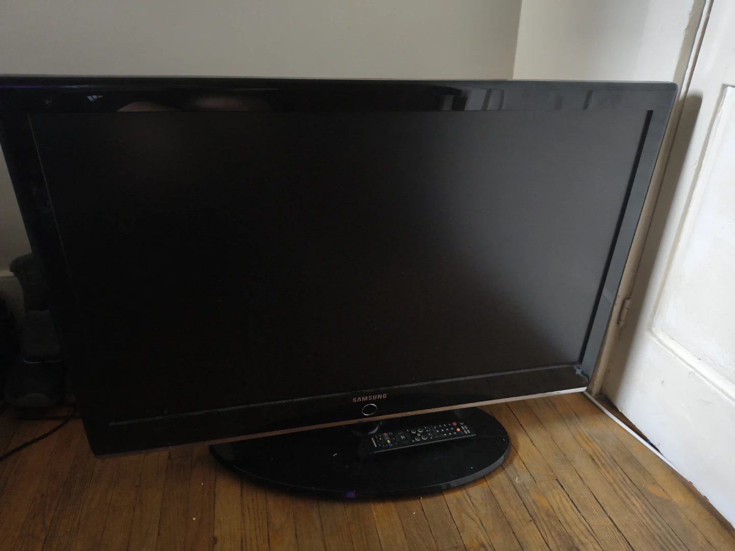 Samsung Flat Screen TV