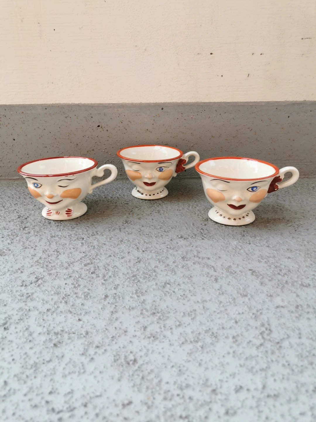 Vintage 1950s Staffordshire England Winking Face Teacups - photo 2