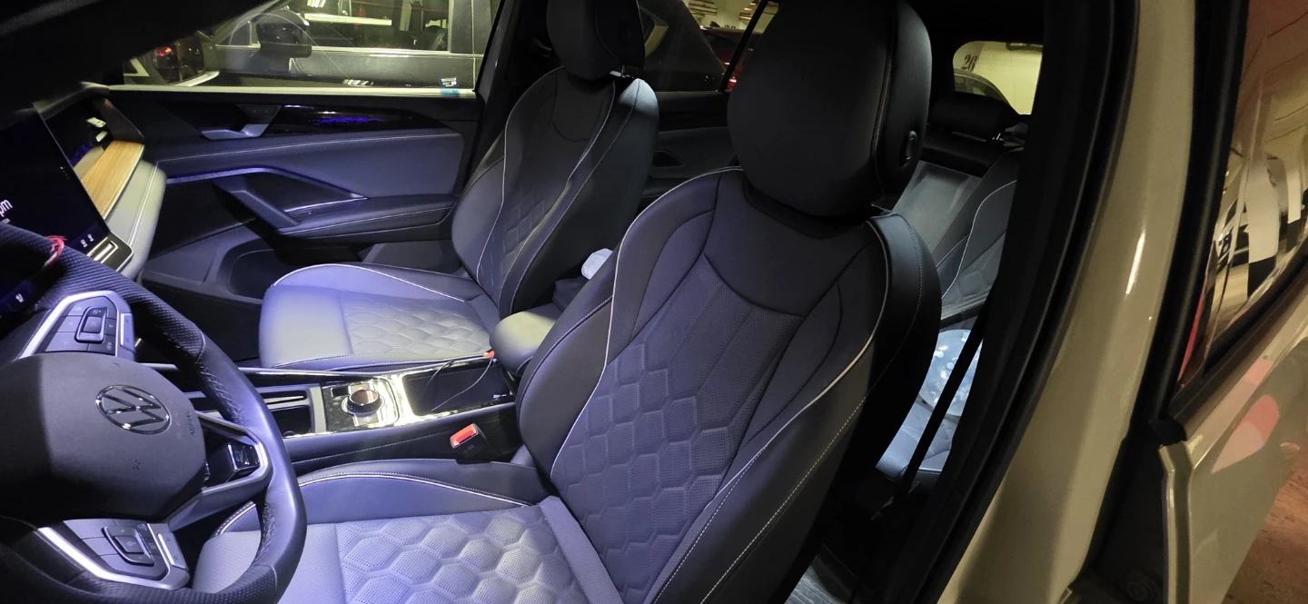 Lease Takeover - 2026 Volkswagen Tiguan Highline R Line - photo 4