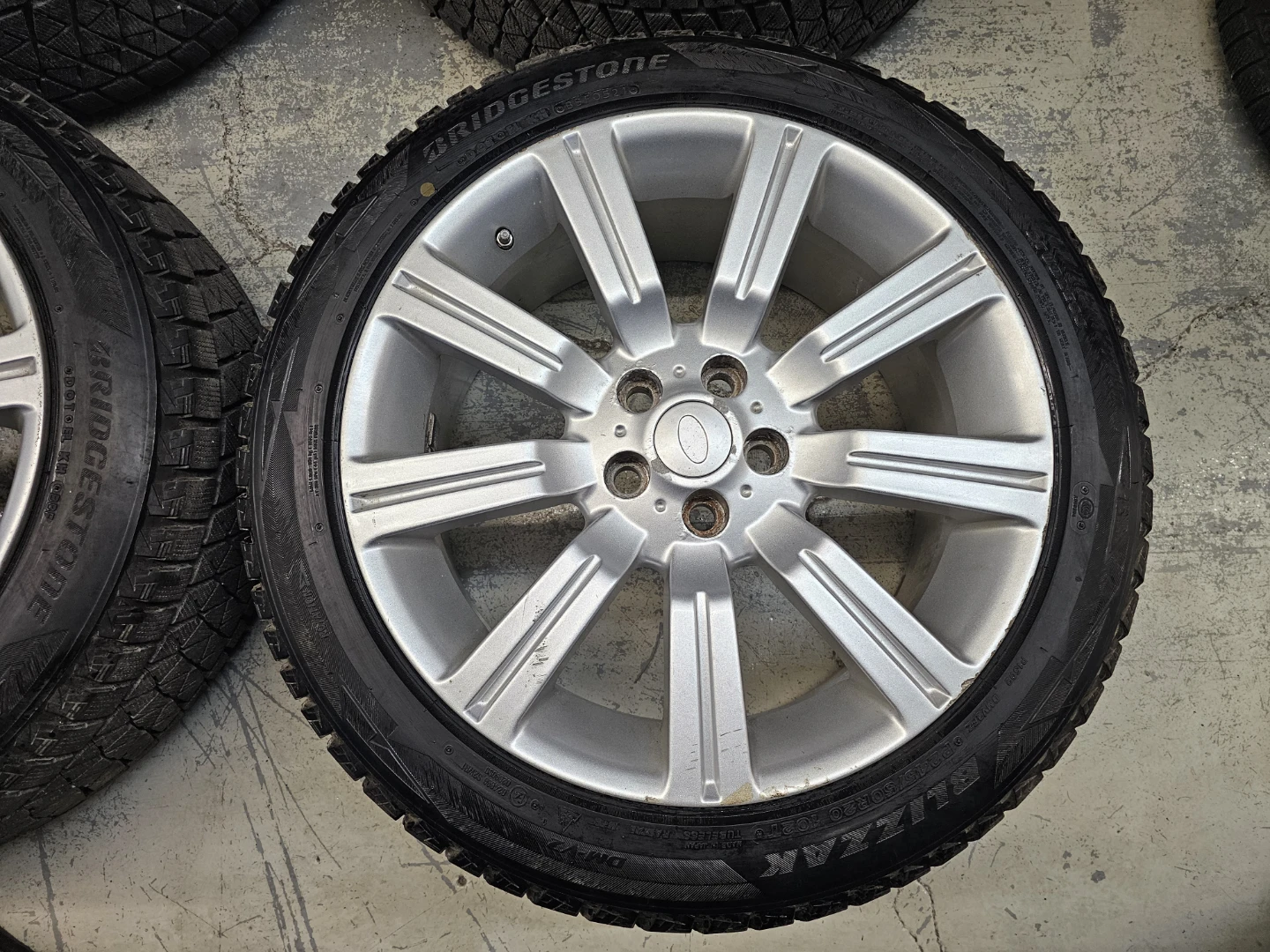 RANGE ROVER SPORT WINTER TIRES ON O.E.M RIMS 245/50 R20 - photo 3